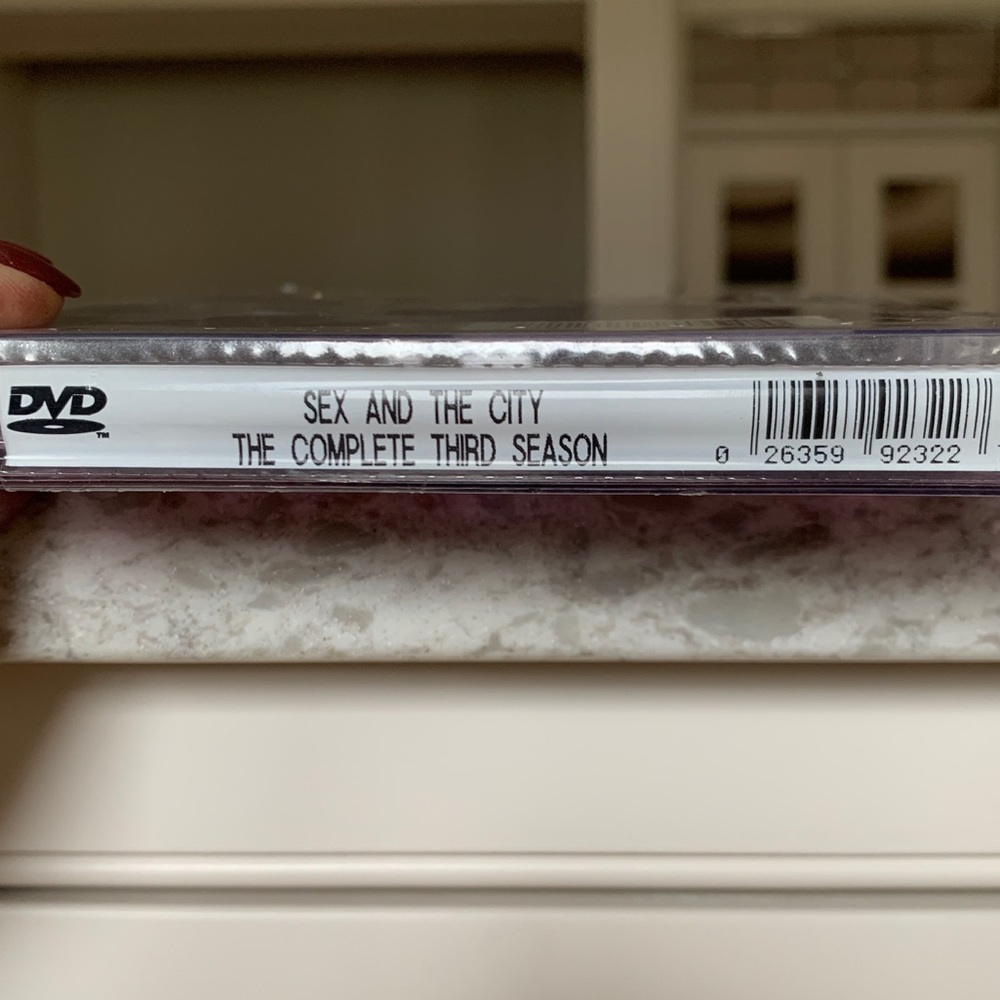 🆕 SEX AND THE CITY Complete 3rd Season DVD sealed - Picture 3 of 3